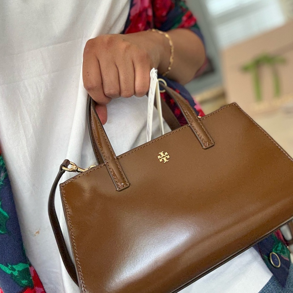 New 450+ Tory Burch Emerson mini tote in rich walnut color Leathe - Picture 8 of 12